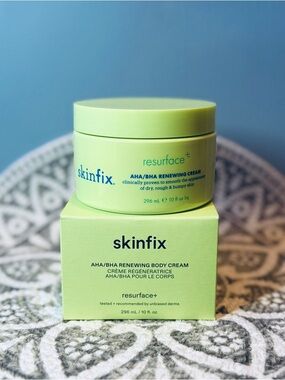 Skinfix Resurface+ AHA Renewing Body Cream